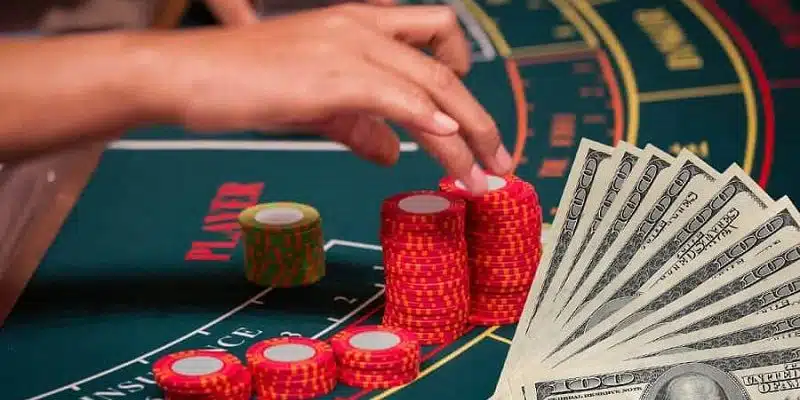 Đặt cược là bước đầu tiên để bắt đầu trong cách chơi Baccarat